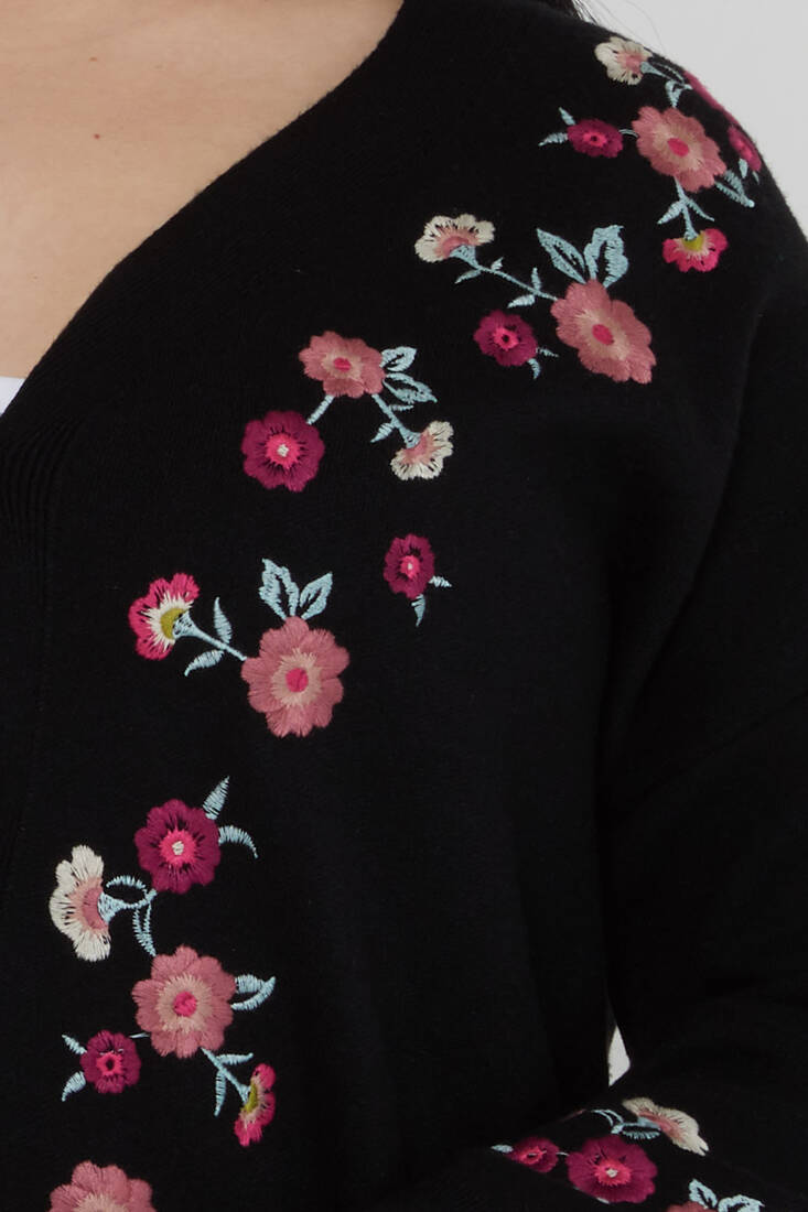 ﻿Women's Knitted Cardigan Floral Embroidery Detail Buttoned Black - 31197 | KAZEE